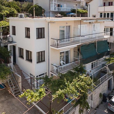 Apartments Antonija Omis Exterior photo