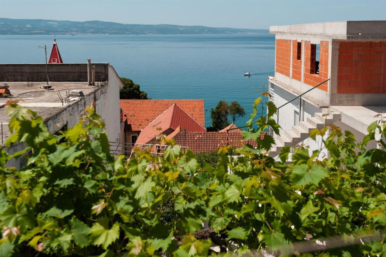 Apartments Antonija Omis Exterior photo