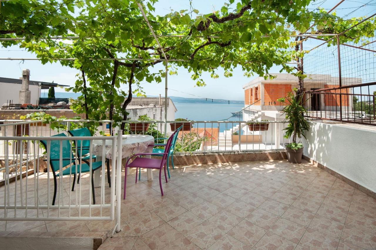 Apartments Antonija Omis Exterior photo